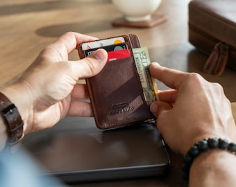 Porte-cartes personnalisé en cuir pleine fleur pour les voyages quotidiens, porte-cartes fabriqué à la main, porte-cartes de crédit ultra fin, parfait pour la poche d'un costume