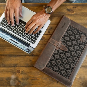 Personalized Leather Sleeve Bag for MacBook Pro and Air - 16'', 14'', 13'', 13.3'' & 15'' MacBook Air Case, MacBook Pro Case