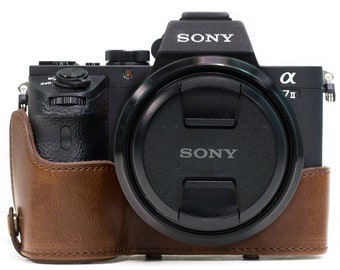 Vintage Style Protective Leather Sony Alpha A7S II, A7R II, A7 II (28-70mm) Camera Case with Battery Access, Photographic Padded Camera Bag