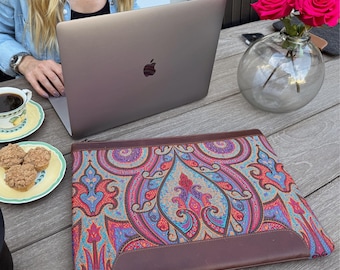 Personalized Top Grain Leather Laptop Sleeve for MacBook Pro & Air - 16'', 14'', 13.3'', M1 Pro Max, M2, M3, M4 - Designer Case