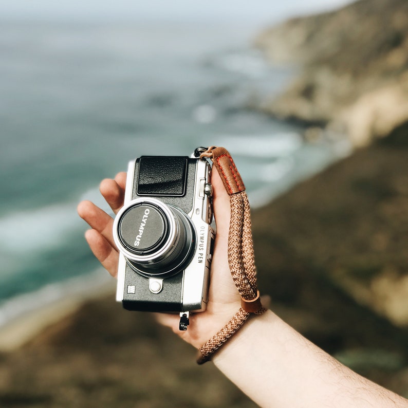 Wrist and Neck Strap for SLR, DSLR Cameras Black / Brown / Green Small / Medium / Large Brown