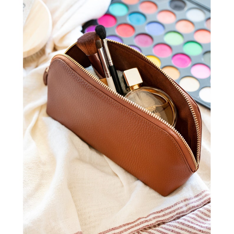 Personalized Top Grain Leather Hand Crafted Makeup Bag, High Quality Makeup Organizer, Durable Custom Cosmetic Pouch with Zippered Pocket image 2