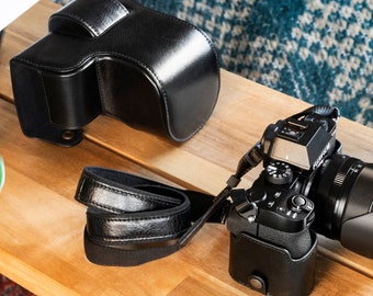 Fujifilm-X-S10 (18-55 mm Objektiv) Kameratasche aus echtem Leder mit Batteriezugang, Kamera-Abdeckung für präzise Passform und Abdeckung Fujifilm XS10