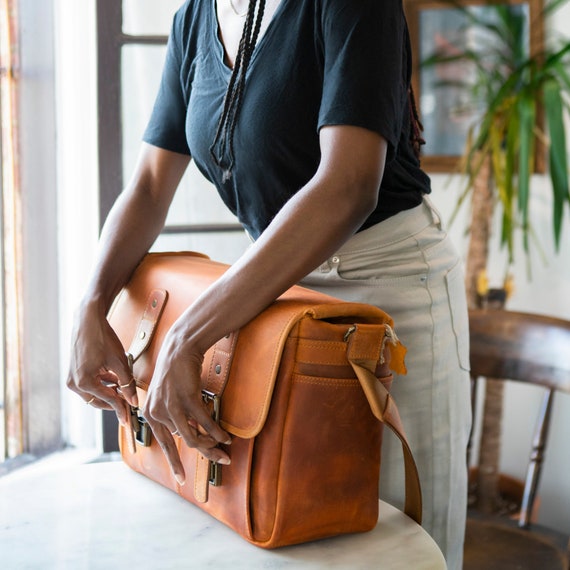 Torres Pro Leather Vintage 16” Laptop Bag Camera Bag Torres Pro Leather Vintage 16” Laptop Bag Camera Bag