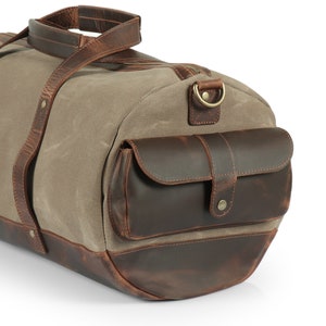 Handcrafted Top Grain Leather Weekender Bag High-Quality image 5