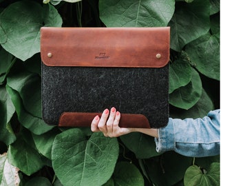 Personalized Fine Leather and Fleece Sleeve Bag for MacBook Pro and Air, 16 Inch, 15 Inch, 14&quot; & 13.3 Inch, MacBook Case, iPad Pro 12.9‑inch