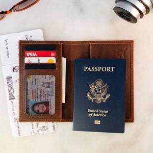 Capa para passaporte personalizada em couro vegano, carteira para passaporte com bloqueio RFID e porta-cartões com compartimento para dinheiro, carteira de viagem leve
