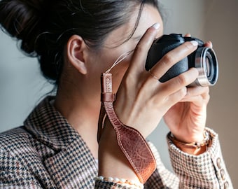 Personalized SLR DSLR Top Grain Leather Camera Wrist Strap, Leather Adjustable Camera Strap, Camera Strap Cover, Camera Hand Strap