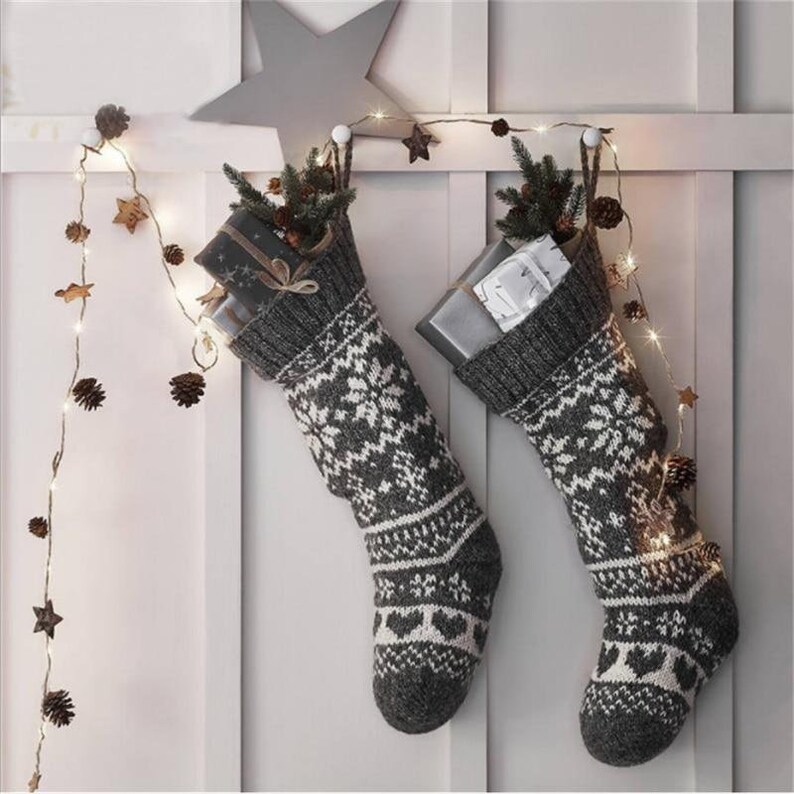 Red Christmas Berry Garland and Rustic Warm Light 2 Meter6.6 Feet Christmas Theme Copper Light Up Garland SALE