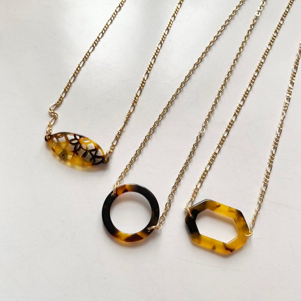 Acrylic tortoise Shell pendant necklace