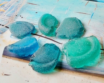 Baltic beach Huge sea Glass Green bottoms 2 pcs set numeral Sea Glass Bottle Bottom collectible craft supplies guests green place cards