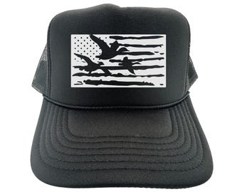 Gorra de caza de patos, bandera de patos, texto blanco, gorra de aves acuáticas, gorra de cazador de patos, regalo para cazador, gorra de camionero de caza, gorra de caza, gorra de aves acuáticas