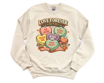 Love Forever Retro Valentine Crewneck Sweatshirt Vintage Heart Graphic Cozy Unisex Gift Trendy Aesthetic