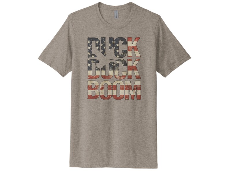 Camicia da caccia alle anatre, USA Duck Duck Boom, Camicia per uccelli acquatici, Camicia da caccia, Regalo per gli uomini, T-shirt patriottica, Caccia agli uccelli acquatici, T-shirt da cacciatore di anatre HEATHER STONE
