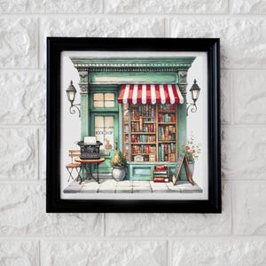 Puede incluir: Pintura a la acuarela de una librería pintoresca con fachada verde, toldo a rayas rojas y blancas y marco negro. El escaparate muestra numerosos libros. Una máquina de escribir vintage está sobre una mesa pequeña afuera.