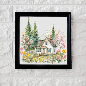Könnte beinhalten: Ein Aquarellbild eines weißen Häuschens mit grünem Dach, umgeben von Bäumen und Blumen. Das Häuschen hat einen weißen Lattenzaun und eine kleine Veranda mit einer Tür. Die Blumen sind in den Farben Rosa, Gelb und Weiß.