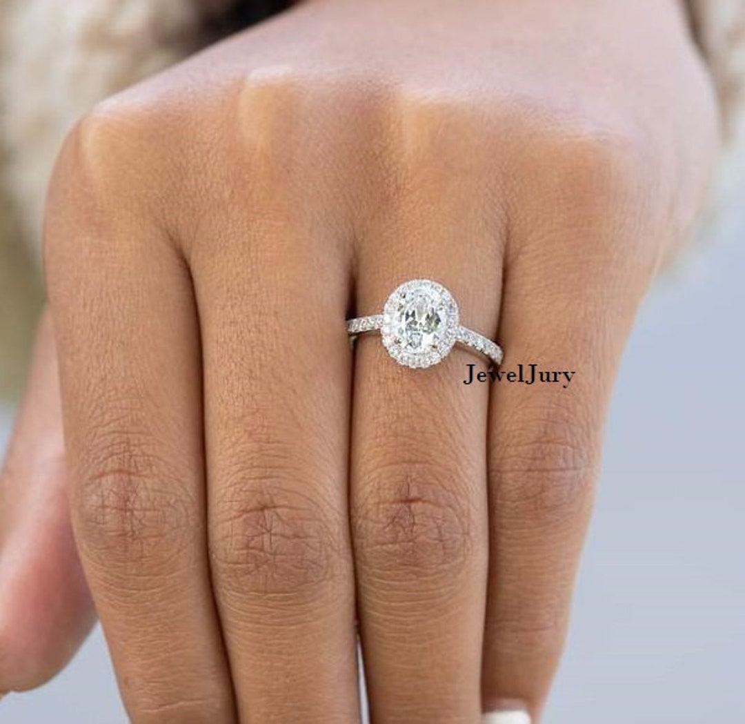 Non cathedral engagement ring Clearance