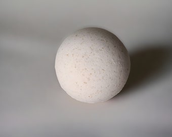 Colloidal Oatmeal and Honey Bath Bomb