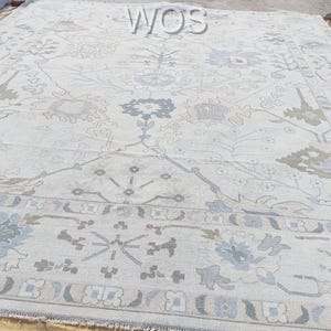 Hand Knotted Blue Oushak Wool Rug: Modern Floral Carpet