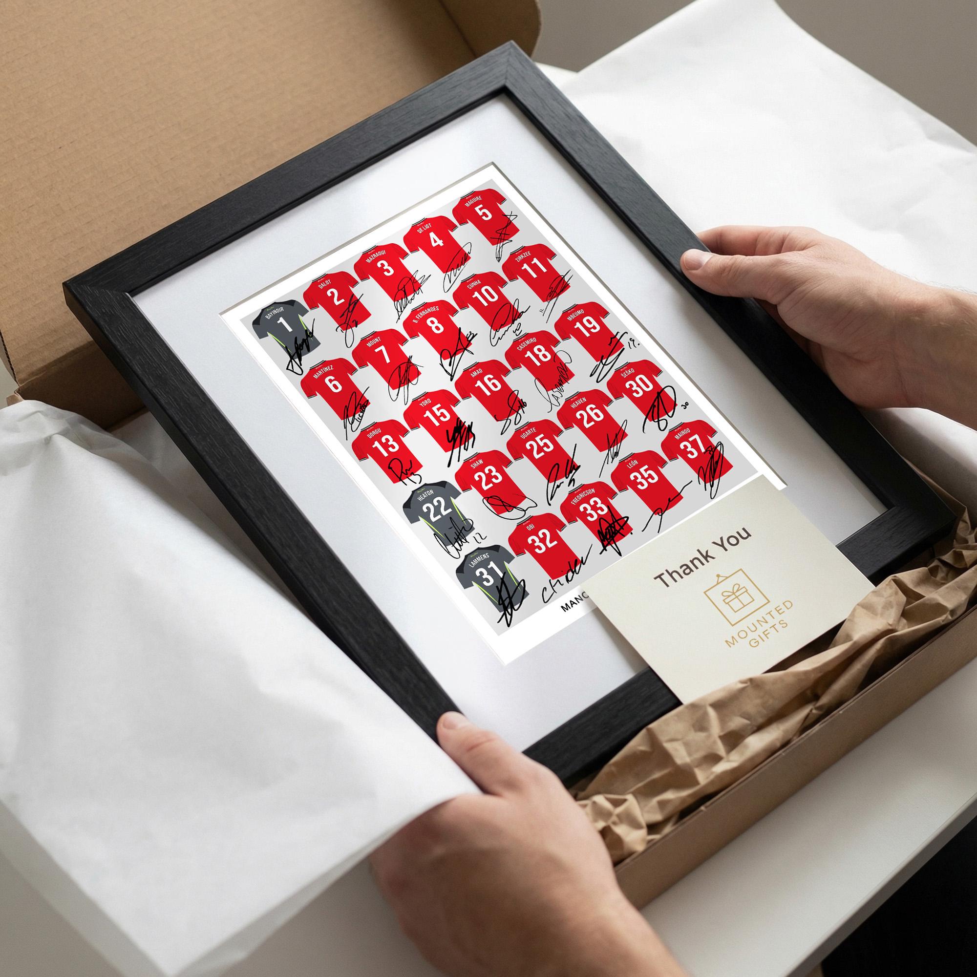 MANCHESTER UNITED Team Squad 2025-2026 Signed Poster Print Framed