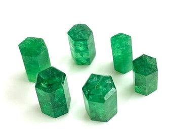 AAA Raw Emerald Crystal, Polished Natural Green Emerald Rough, A Grade Emerald Crystal, Hexagon Shape Emerald Emerald Rough birthstone, Gift