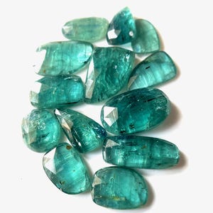 13 Pieces-Rare-Emerald Paraiba Kyanite Natural-Top Colour Rose Cut Gemstone, 10-15 MM, Green Kyanite Flat Back Gemstone,  For Jewelry Making