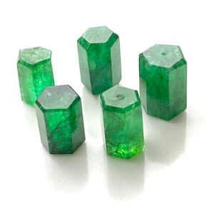 PACK OF 5 Pcs~AAA Natural Emerald Zambiyan Transaprent Healing Crystals Gemstones May BirthstoneStones ,Use For Home Decor jewlry Gift Etc
