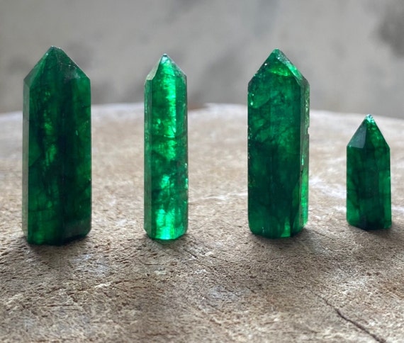 Green Crystals  Minerals crystals stones, Crystal healing stones,  Gemstones chart