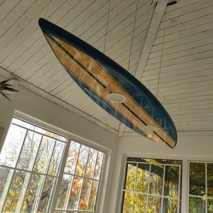 Surfbrett Deckenleuchte – LED Billardtisch Kronleuchter – Handgefertigtes Surf Dekor – Küsten Spielzimmer Lampe