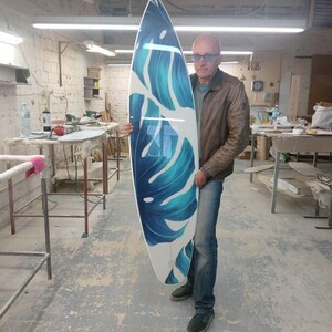Muurkunst surfplank Monstera Leaf – Handgemaakt tropisch surfplankdecor voor Coastal Home afbeelding 3