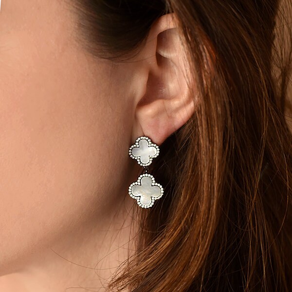 VAN CLEEF & ARPELS Magic Alhambra Earrings  Van cleef and arpels jewelry,  Designer jewelry brands, Earrings outfit