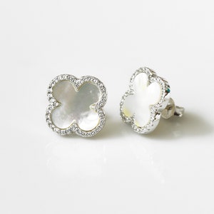 CLOVER MINI PINK GOLD MOP EARRINGS
