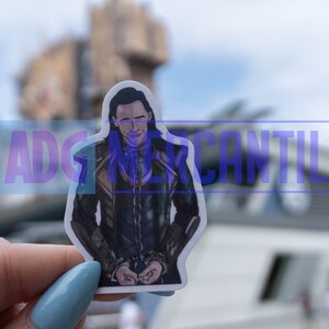 M81 Chained up Loki Odinson Marvel Sticker Rächer