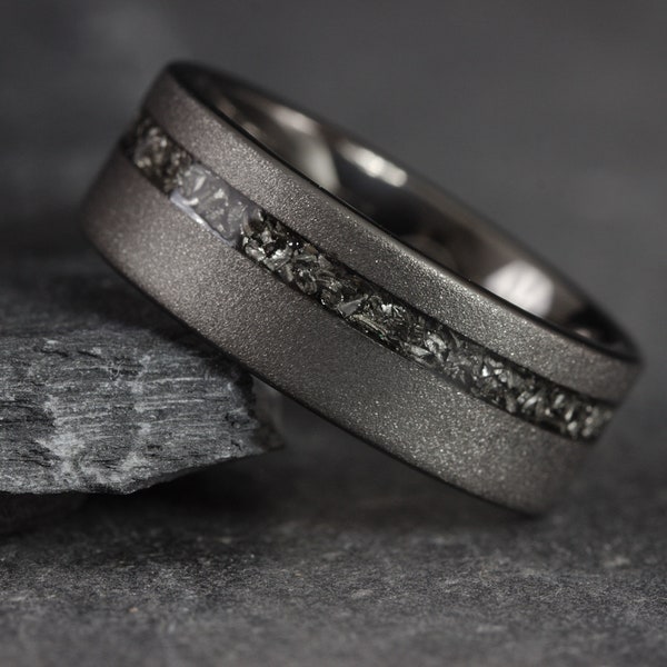 Meteoriet ring, mens zwart gezandstraalde trouwring, geborstelde wolfraam band, mannen zwarte ring, meteoor ring zwart, trouwring, verlovingsring