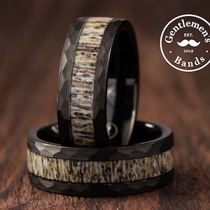 Herren Hirschgeweih schwarz gehämmert Ehering, Hirschgeweih Ring, Herren Ehering, Naturbursche Geschenk, gehämmert Ring, Ehemann Geburtstagsgeschenk