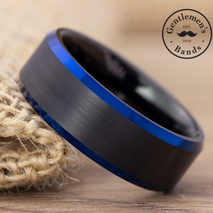 Herren schwarz Ehering, Herrenring mit blauem Rand Ehering, Herrenring schwarz und blau, Hartmetallband, Verlobungsring, Jubiläumsring