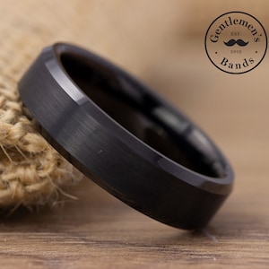 Zwart geborstelde trouwring, heren zwarte wolfraamring, heren trouwring, man belofte ring, verlovingsband, man verjaardagscadeau