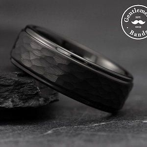 Men&#39;s Black Wedding Ring, Hammered Wedding Ring, Mens Wedding Band, Mens Engagement Ring, Mens Anniversary Ring, Mens Black Ring