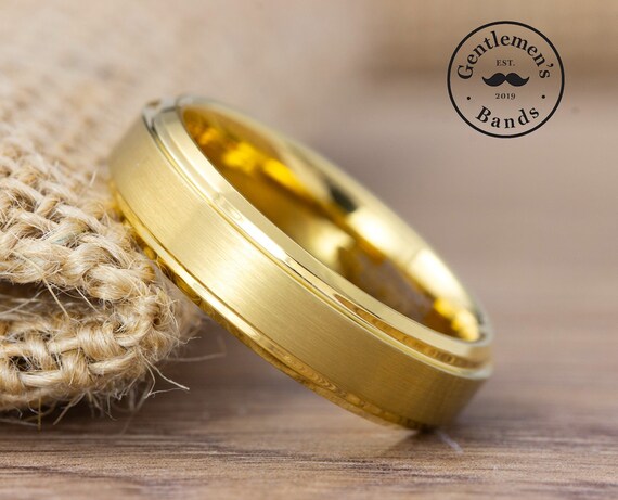 Meravi 8mm Tungsten Men's Wedding Band – Two-Tone Silver & 18K Gold IP, Comfort Fit