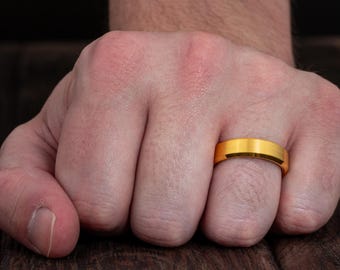 男性用ゴールド結婚指輪、ブラッシュ仕上げとポリッシュ仕上げの結婚