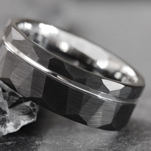 Black Hammered wedding Band, Hammered silver Tungsten Carbide Ring, white gold strip, Men 8mm Ring, Mens Wedding Band, Black Engagement Ring