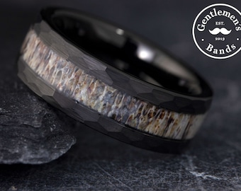 Fede nuziale da uomo in corno di cervo martellato nero, anello in corno di cervo, fede nuziale da uomo, regalo per amanti della vita all'aria aperta, anello martellato, regalo per l'anniversario del marito