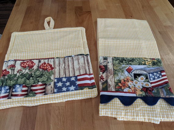 Country Summer Kitchen Towel and Potholder Gift Set 