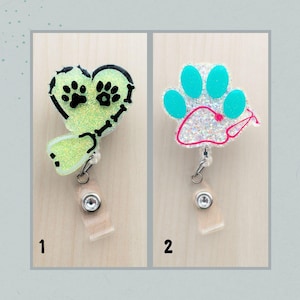 Paw Print Stethoscope Glitter Name Badge Reel