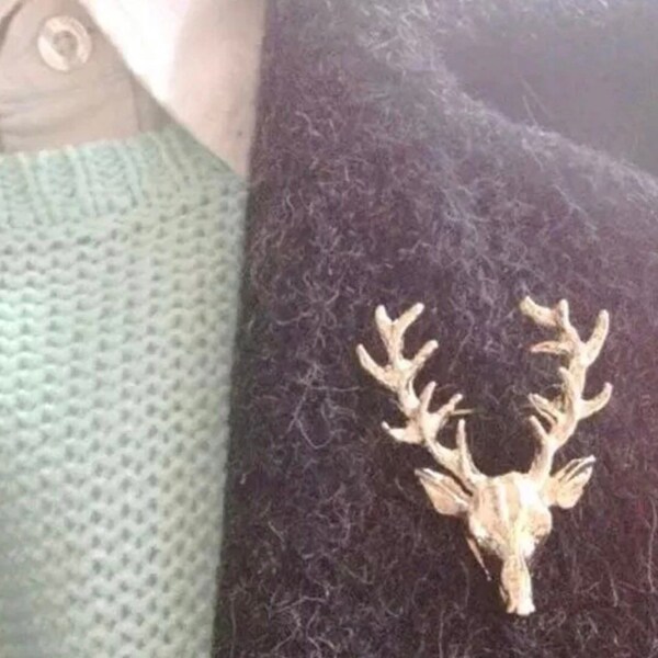 Gold Deer Antlers Head Lapel Pin