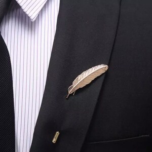 Lapel Pin Men Women Brooches Suit Accessories Badge, Gold lapel pin.