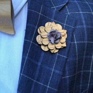 Wooden Flower Lapel Pin, Enamel Pin, Wood Wedding Lapel Pin Flower, Groomsmen Wedding Boutonniere Lapel Pin