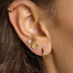 Brincos de lua minúsculos, brincos de lua pequenos, conjunto de brincos de lua, brincos de lua crescente, brincos mínimos, tachas de prata esterlina, tachas simples