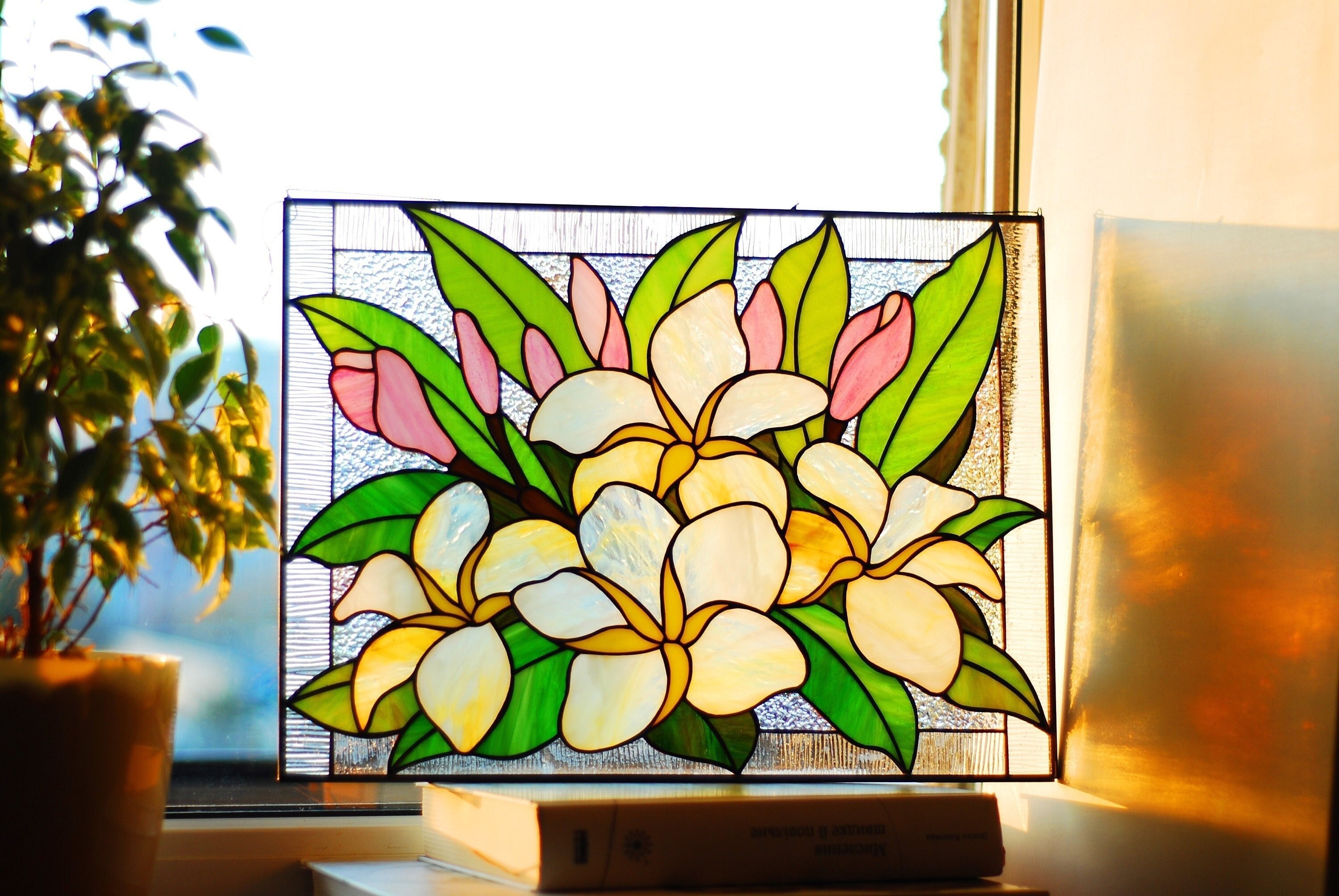 スーザン・ブルデ ヴィンテージ ステンドグラス ハチドリとフクシア 水彩画 絵画 ステンドグラス サンキャッチャー『Hummingbird～ハチドリ～』 | iichi