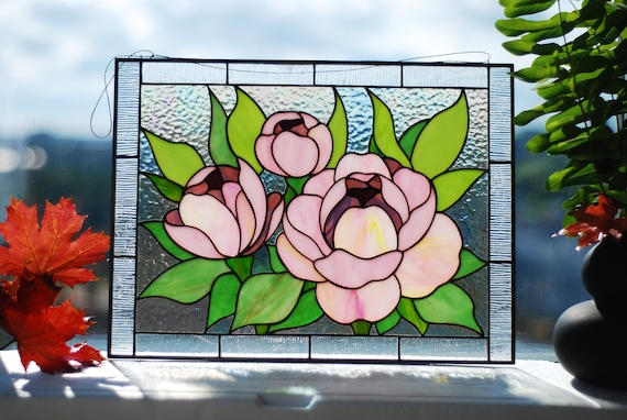 ピンクの牡丹のステンドグラスパネル、手作りの花柄窓掛け 11.5x15.5